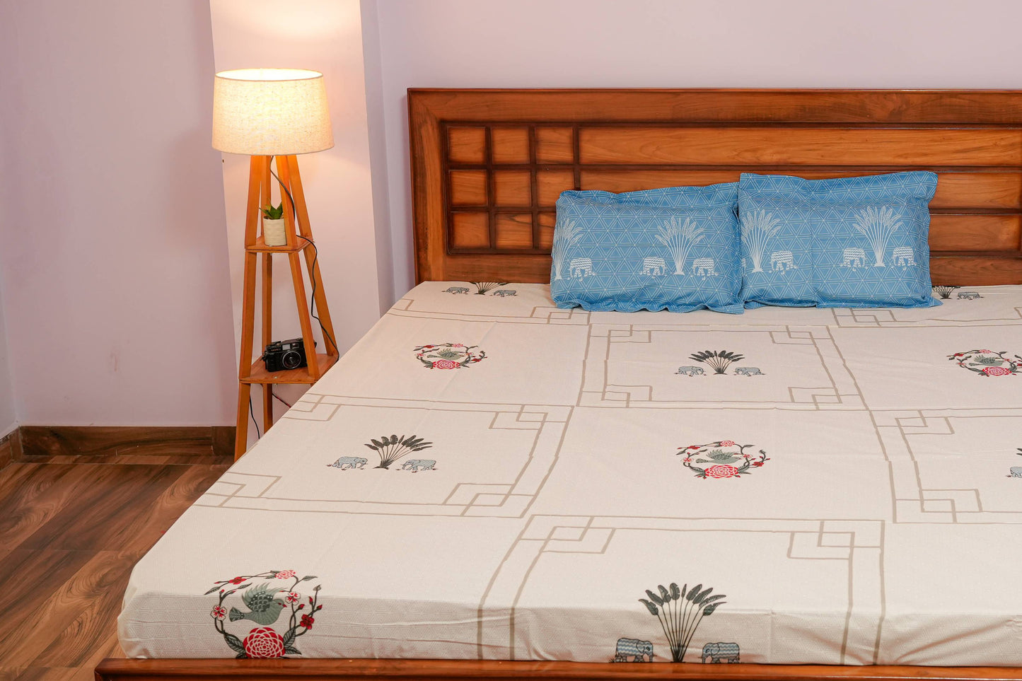 Palm Tree Motif Cotton Bedsheet (Cream)