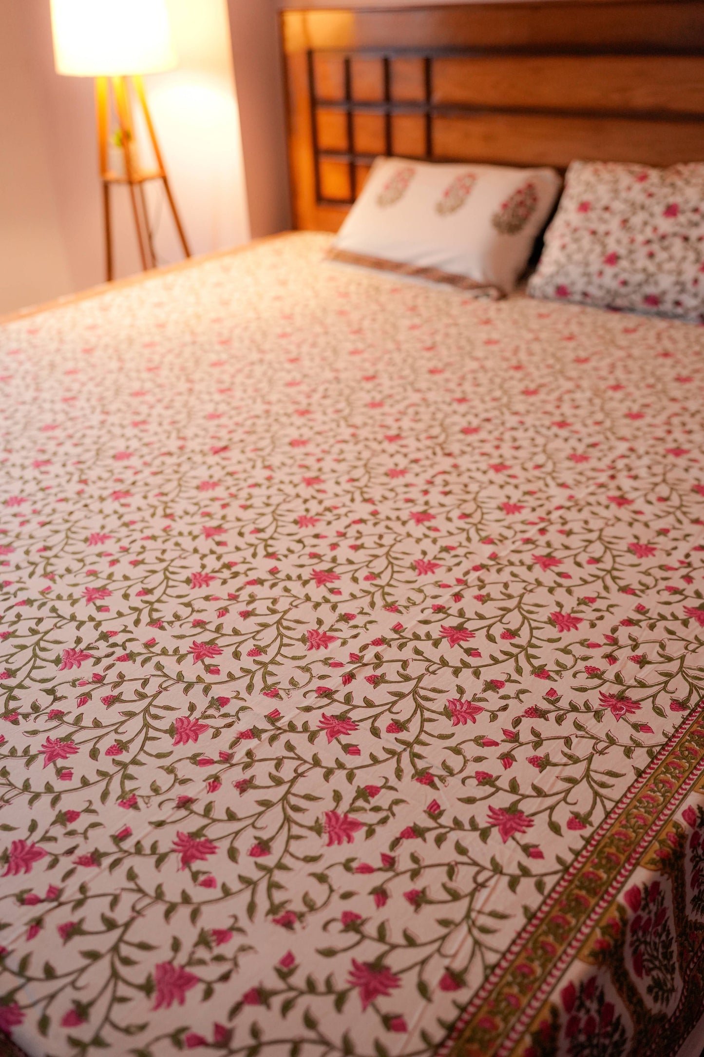 Pink Lilly Hand Block Cotton Bedsheet (White)