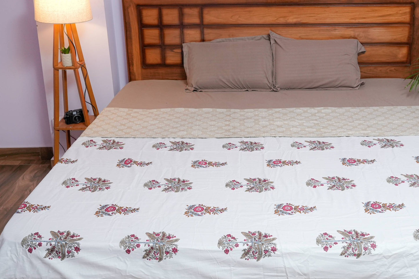 White Base Pink Floral Reversible Cotton Dohar (AC Blanket)