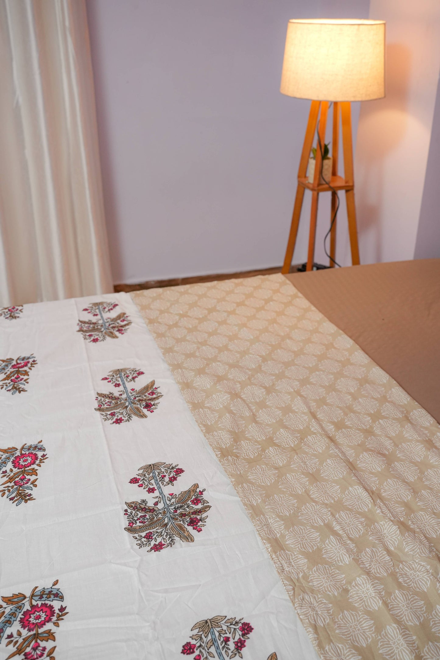 White Base Pink Floral Reversible Cotton Dohar (AC Blanket)