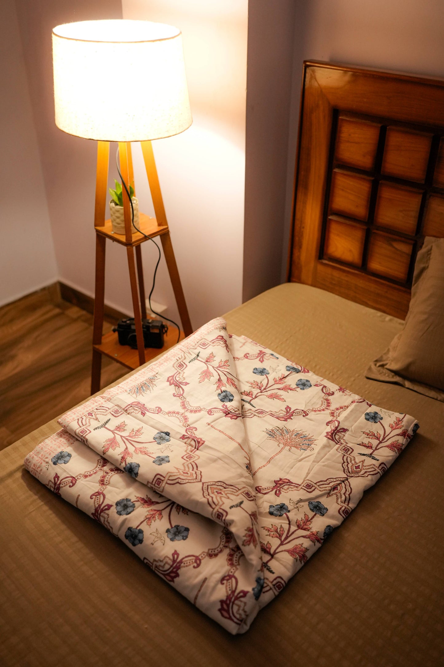 White Base Lattice Floral Reversible Cotton Dohar (AC Blanket)