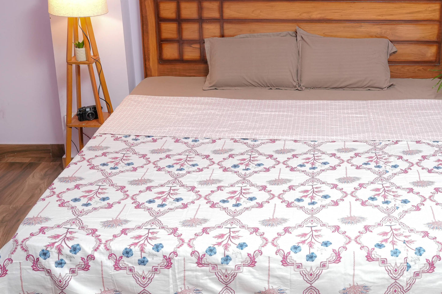 White Base Lattice Floral Reversible Cotton Dohar (AC Blanket)