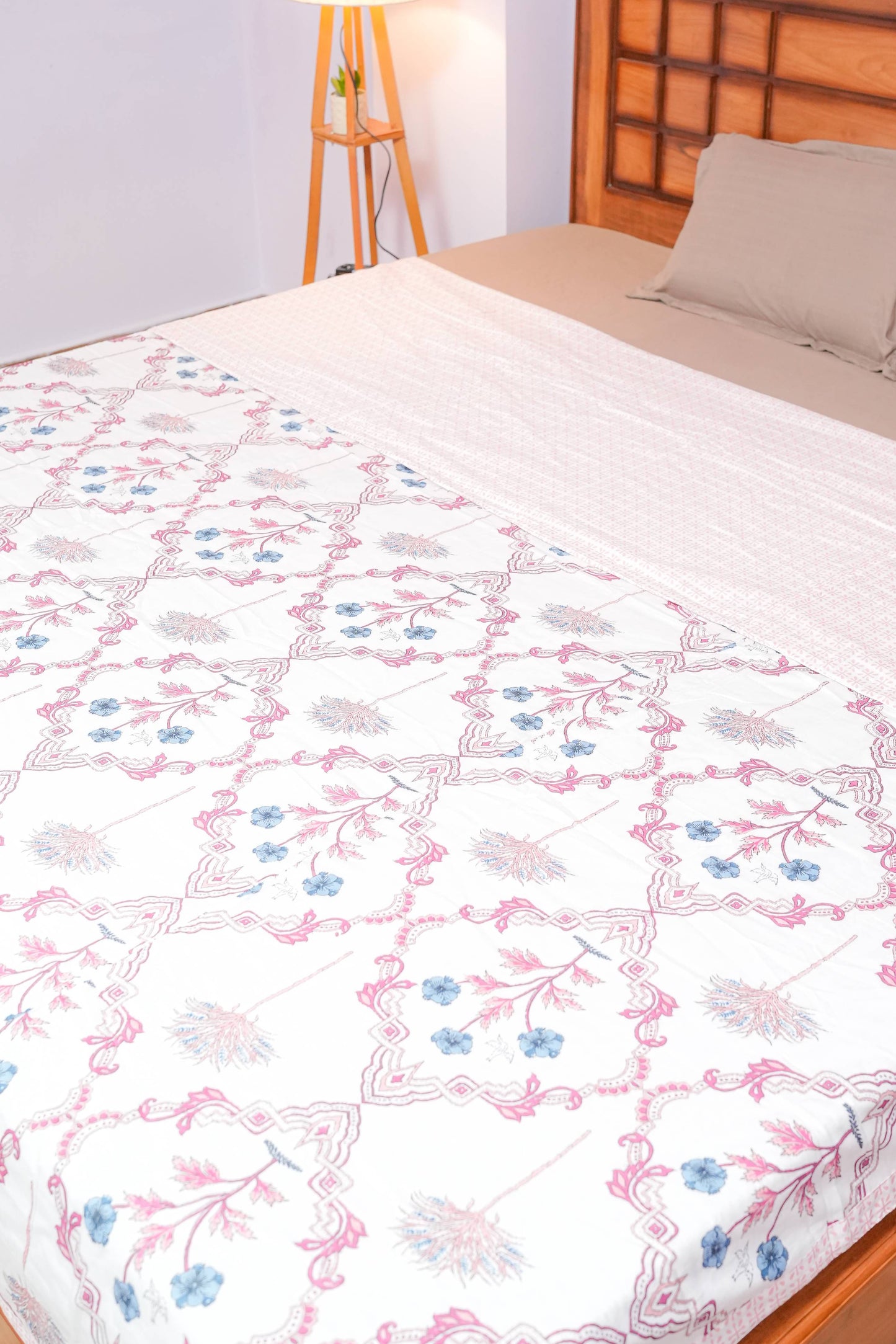 White Base Lattice Floral Reversible Cotton Dohar (AC Blanket)